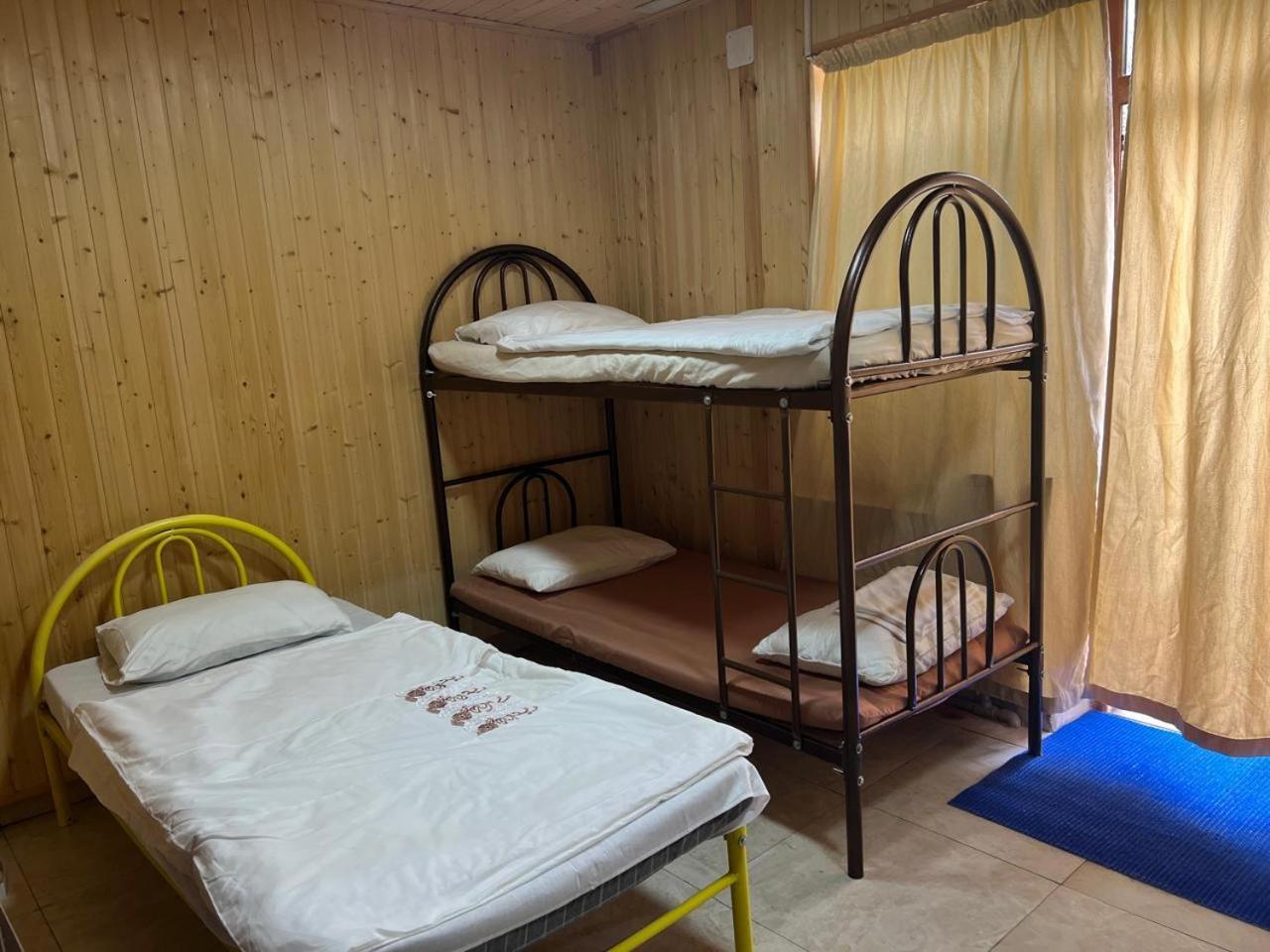 L'Ami Hostel Bel'bulak Ngoại thất bức ảnh